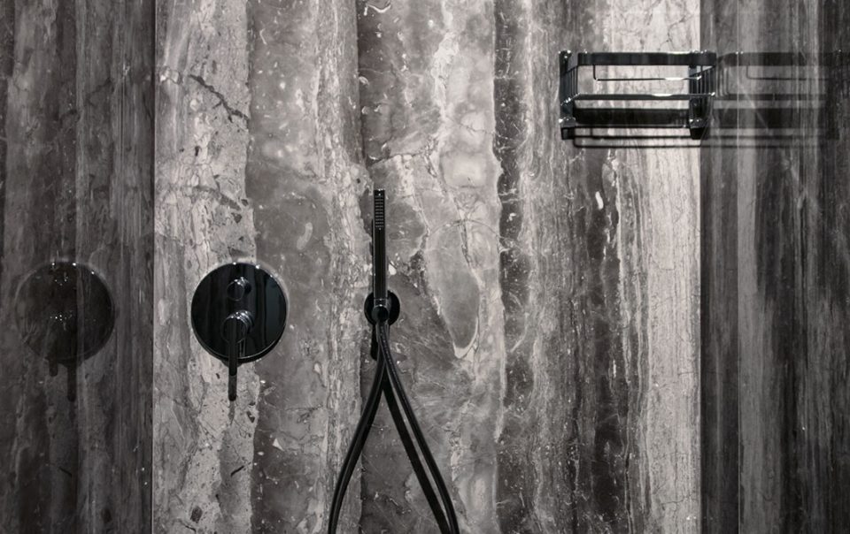 9-dettaglio-doccia-appartamento2-ladyrose-nicola-amore